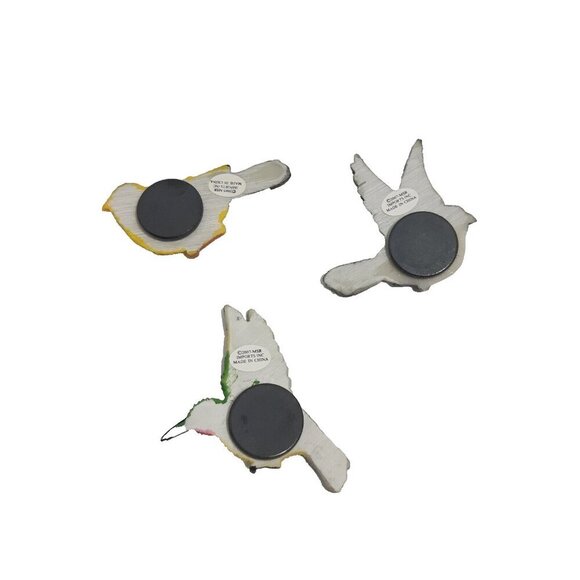 3D Fridge Magnets Birds Lot of 3 Resin Ceramic Chickadee Hummingbird Goldfinch - Picture 2 of 5